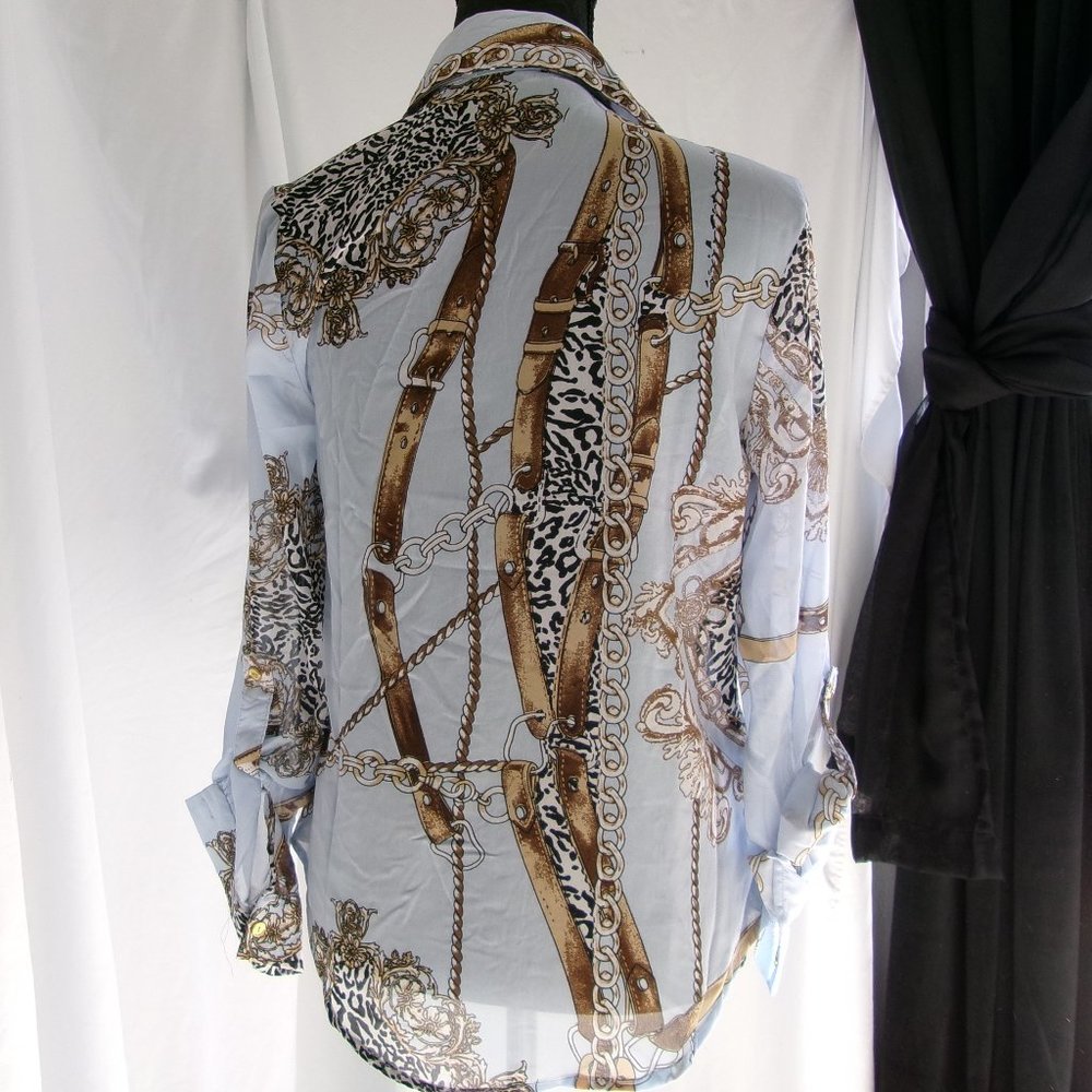 Fashion nova Blue button up blouse size small